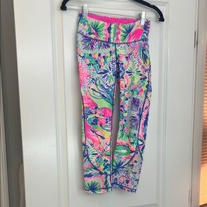 💞💚Lilly Pulitzer Luxletic Capri Crop Legging Gumbo Limbo Print—HTF